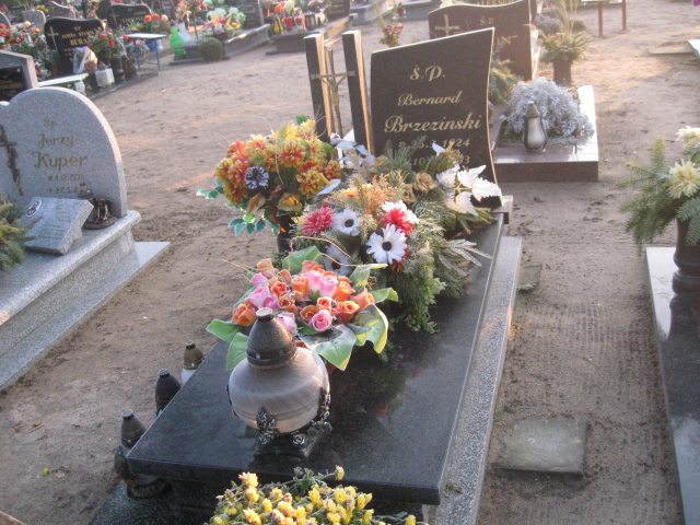 Grób Bernard Brzeziński