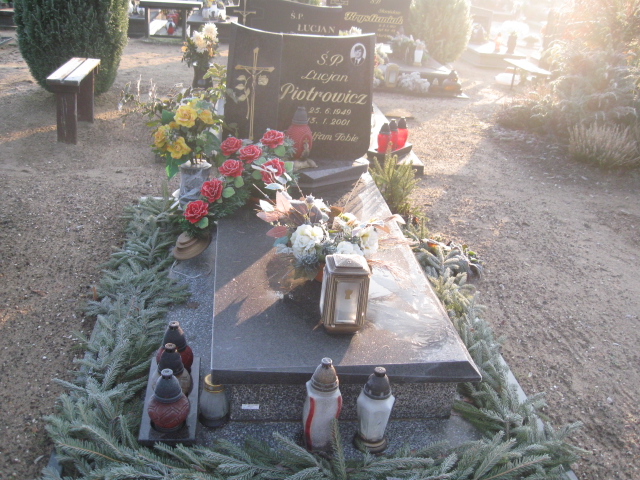 Grób Lucjan Piotrowicz