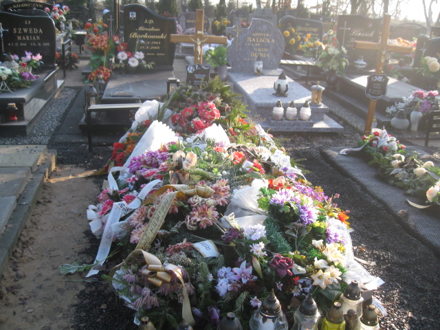 Grób Emilia Papierz