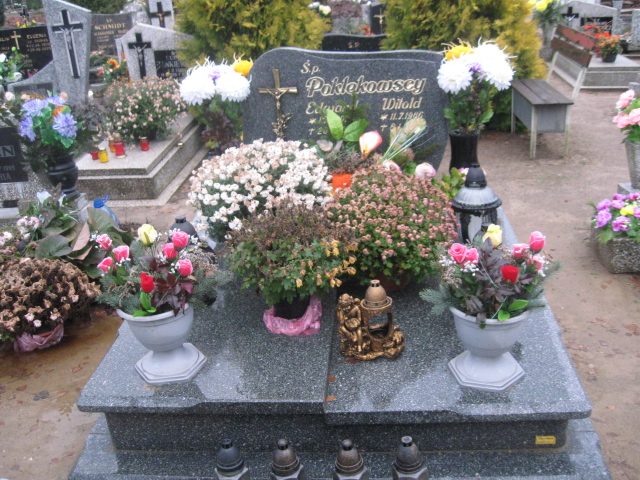 Grób Witold Poklękowski