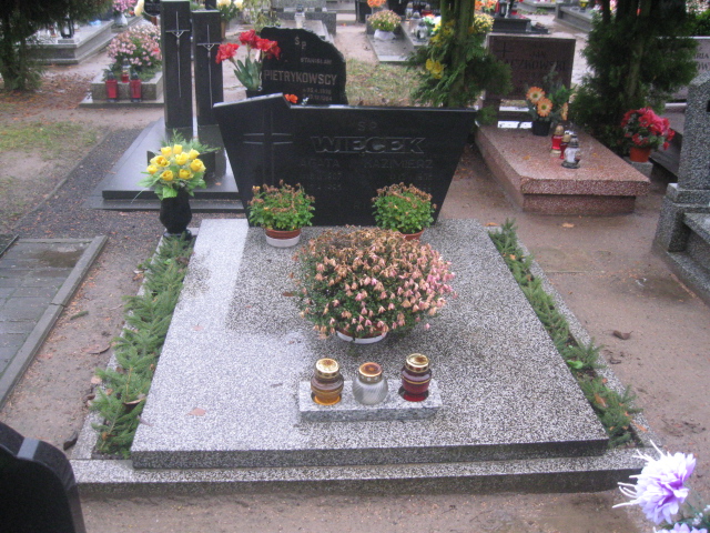 Grób Kazimierz Więcek