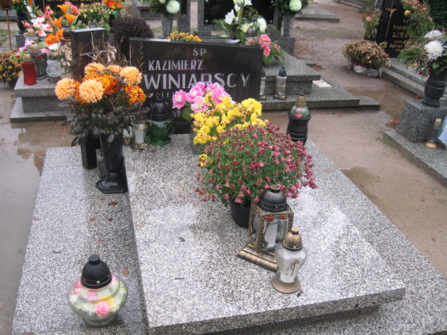 Grób Kazimierz Winiarski
